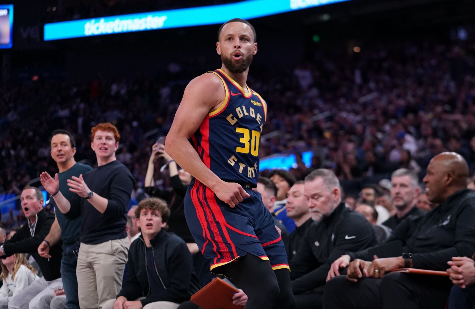 关于萨克拉门托国王发布备战花絮，今晚伤情更新，NBA常规赛任务艰巨，球队文化再被提及的信息