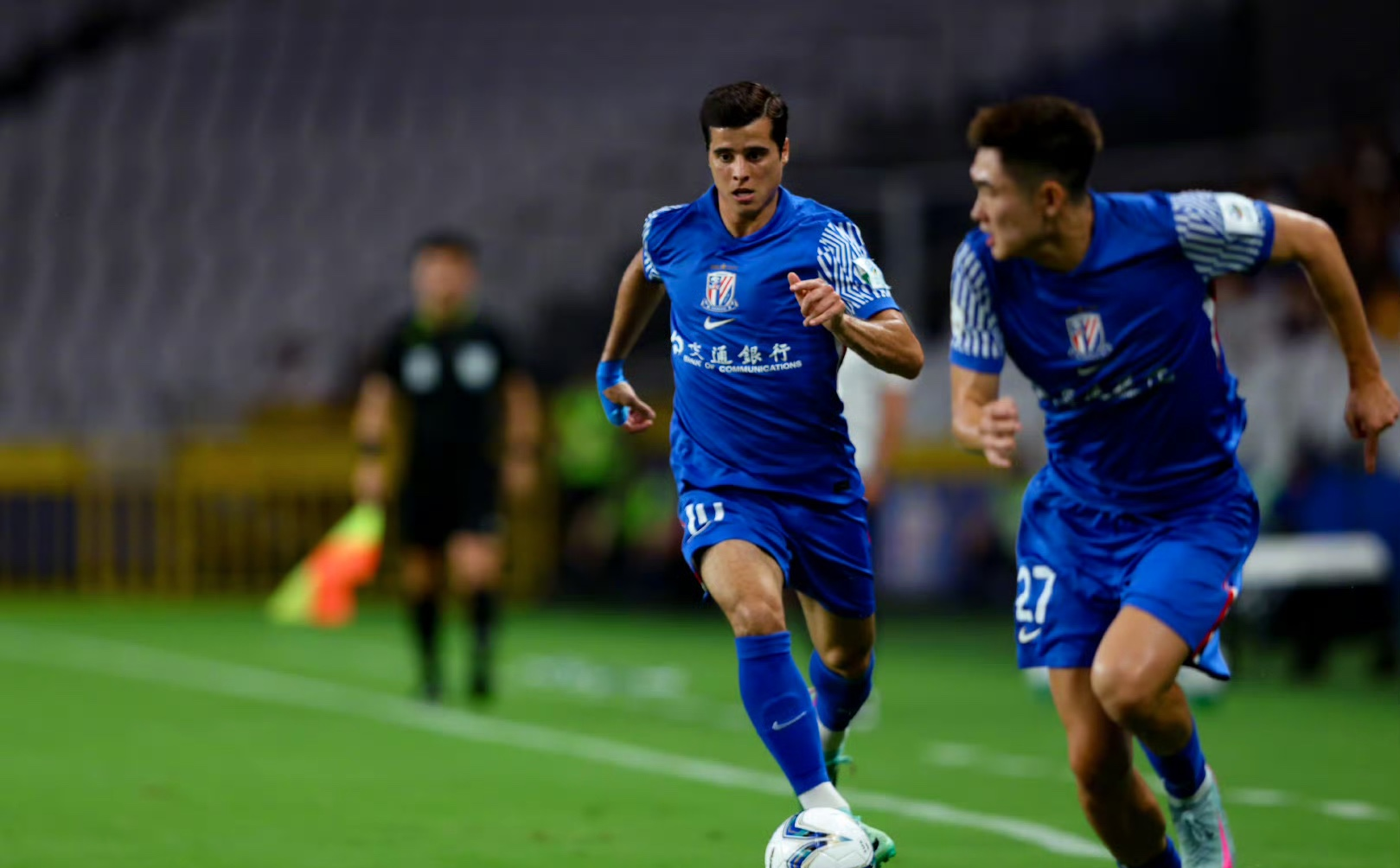 详细阅读:包含上海申花发布备战花絮;赛后造点机会;德甲任务艰巨;心理建设被强调的词条 包含上海申花发布备战花絮;赛后造点机会;德甲任务艰巨;心理建设被强调的词条